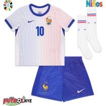 Camiseta Francia Kylian Mbappe #10 Visitante Equipación para niños Eurocopa 2024 manga corta (+ pantalones cortos)